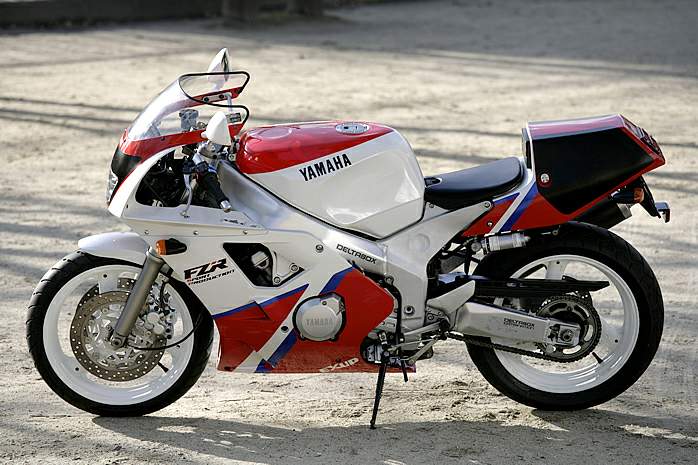 Yamaha FZR 400RR SP